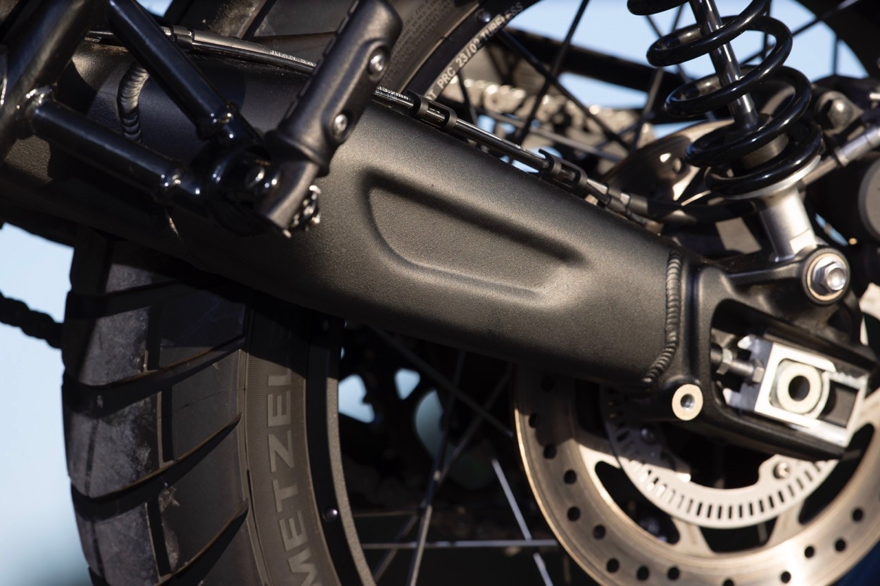 Triumph Scrambler 1200, XE e X sotto esame su strada e fuori